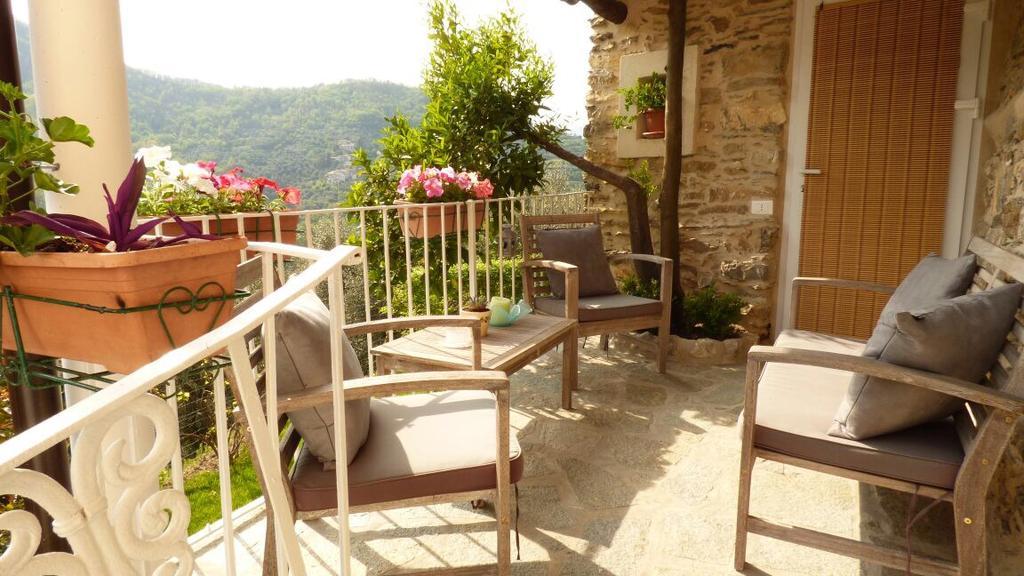 Casa Vacanze Sole Borghetto d'Arroscia Exterior foto
